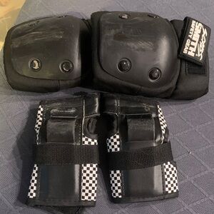 Smith Scabs Black and White Checkered Protective Pads